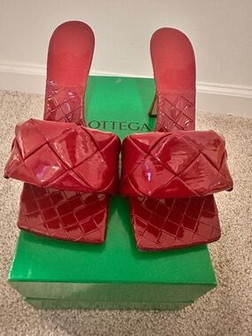 Bottega Veneta Glossy Red Quilted Slide Sandals